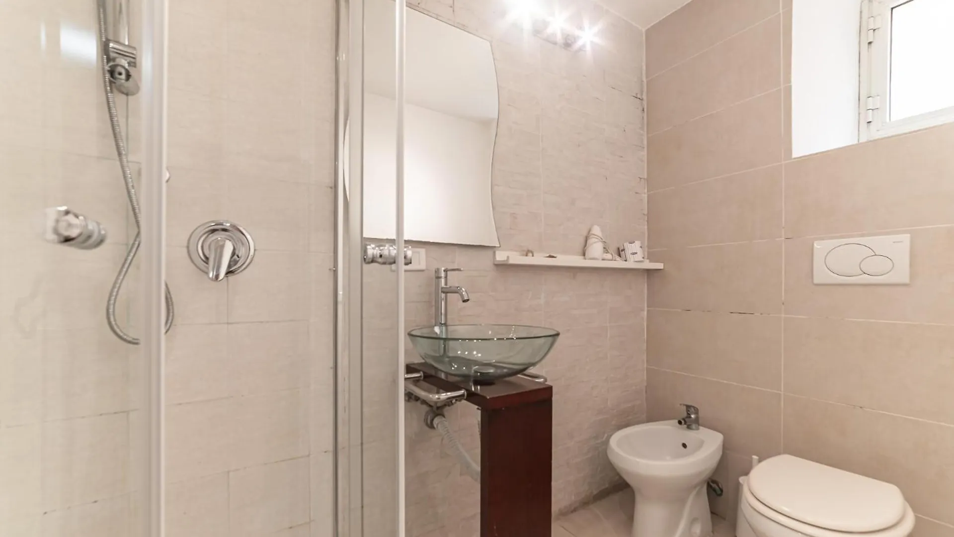Guest house Cristel Cozy Rooms - Termini Train Station Rome
