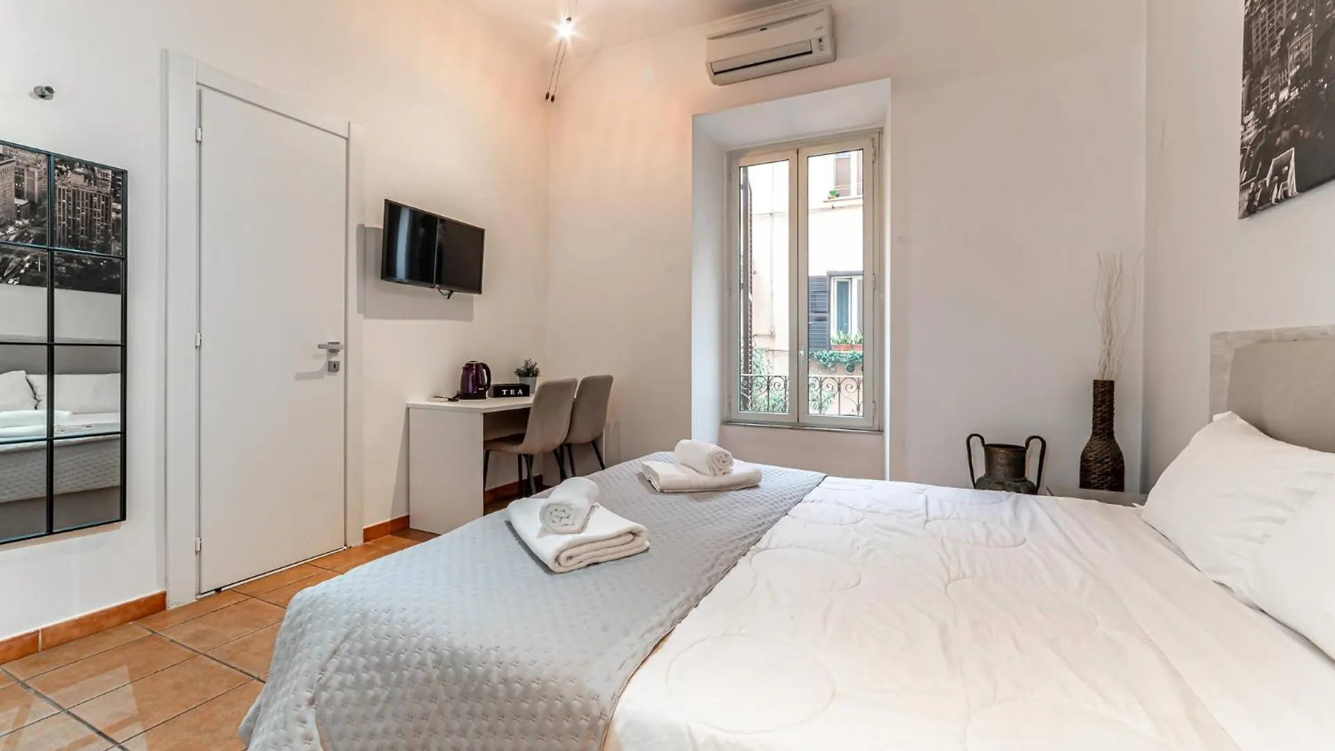 Cristel Cozy Rooms - Termini Train Station Rome 0*,  Italy